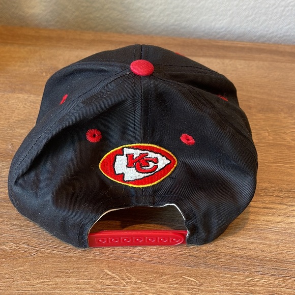 Vintage 1990s NFL Kansas City Chiefs Two Tone Annco Snapback - Picture 4 of 7